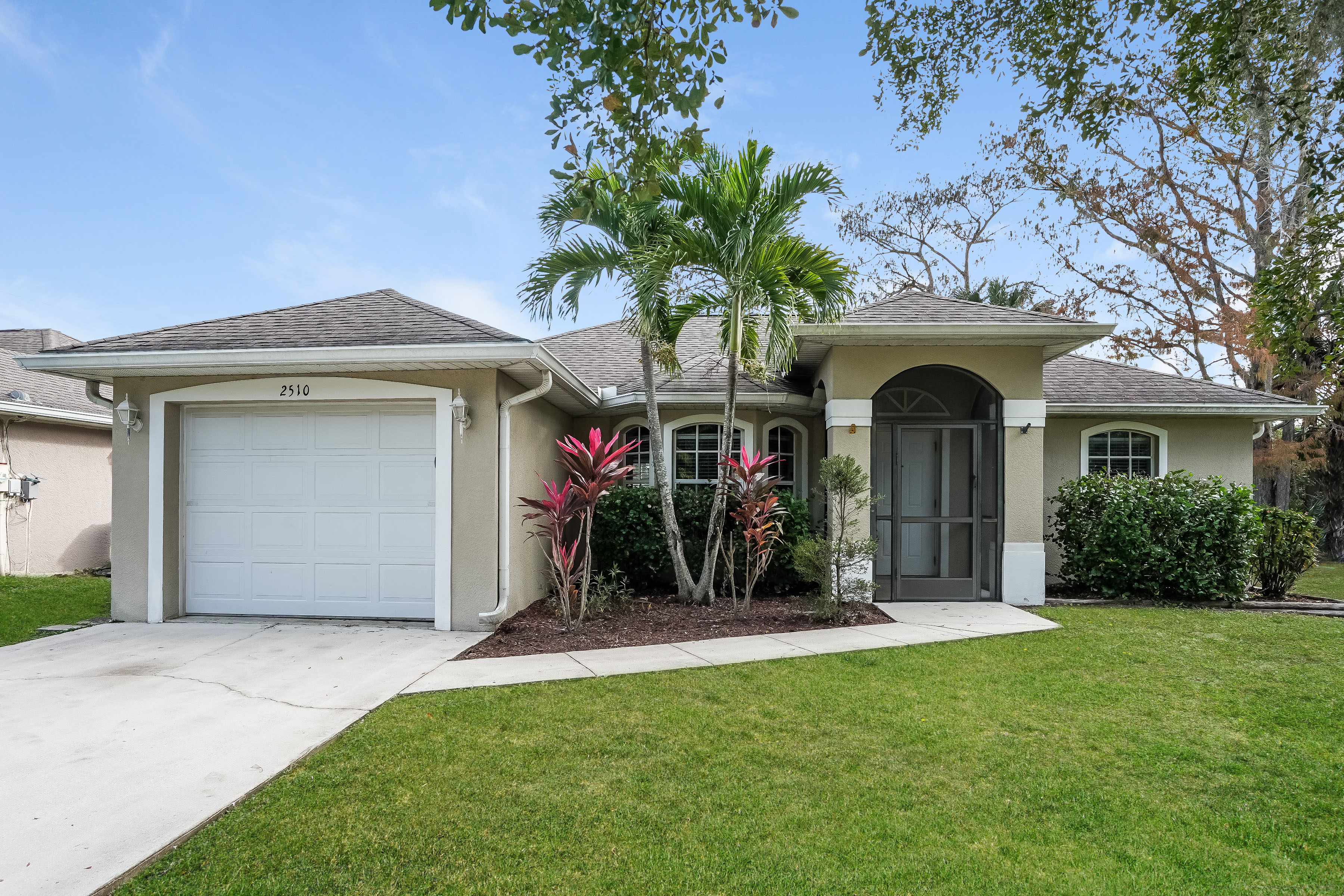 2510 Barcelona Ave Fort Myers, FL 33905